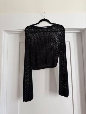 Black Open-Knit Cropped Long-Sleeve Top